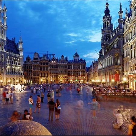 En Plein Coeur De Bruxelles. Superbe Duplex.A Voir! Exteriör bild
