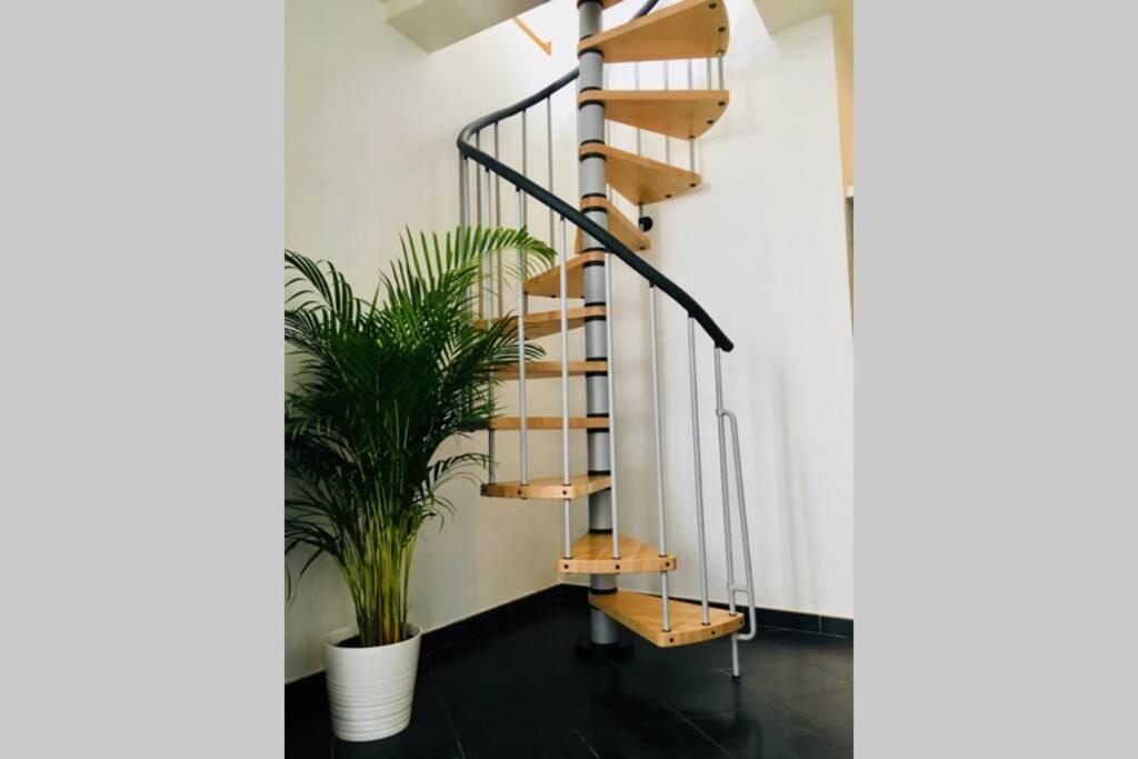 En Plein Coeur De Bruxelles. Superbe Duplex.A Voir! Exteriör bild